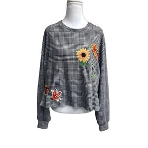 Zara Trafaluc embroidered knit top